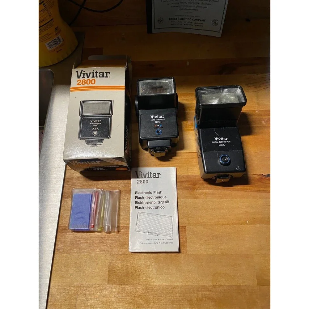 Vivitar Flash Duo — Auto Thyristor 2800 + Zoom Thyristor 3550